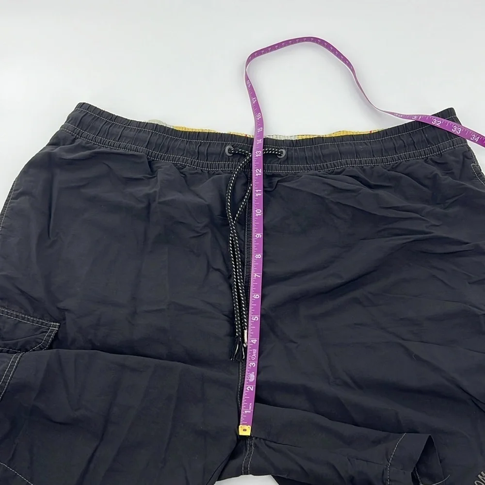 Tommy Bahama excellent pre